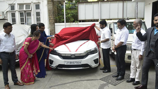 புதிய பிஎச் சீரிஸ் பதிவெண் பயன்பாட்டுக்கு வந்தாச்சு... இதோ முதல் கார்! நம்பர் ரொம்ப வித்தியாசமா இருக்கு!