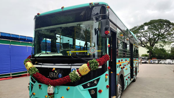 பெங்களூரில் முதல் மாநகர எலக்ட்ரிக் பேருந்து அறிமுகம்!! சென்னையில் 2019லேயே வந்துவிட்டது!
