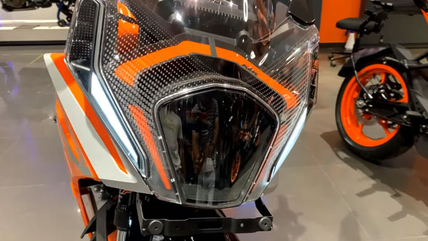 ஷோரூம்களில் புதிய கேடிஎம் ஆர்சி200 பைக்!! முதல் வீடியோ இணையத்தில் வெளியானது!