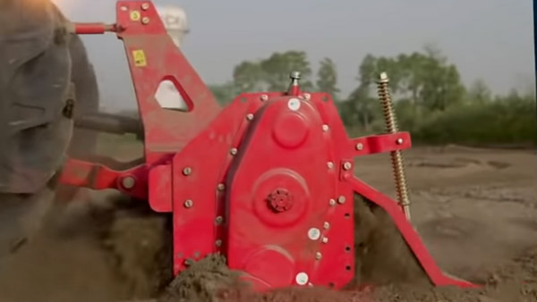 போட்டி நிறுவனங்களை கலங்கடித்த Mahindra... ஒரே நாளில் மூன்று புதிய டிராக்டர்கள் அறிமுகம்... விவசாயிகளுக்கு ஏற்றது!