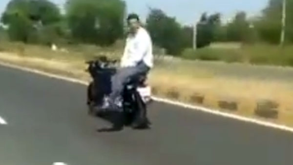 ‘இந்தியாவின் ஓட்டுனர்-இல்லா மோட்டார்சைக்கிள்’- நகைச்சுவையாக இணையத்தில் வைரலாகும் வீடியோ!!