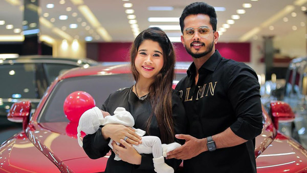 மனைவியின் பிறந்த நாளுக்கு ரோல்ஸ் ராய்ஸ் காரை பரிசளித்த கணவர்... விலை எவ்ளோனு தெரிஞ்சா ஆடிப்போயிருவீங்க!