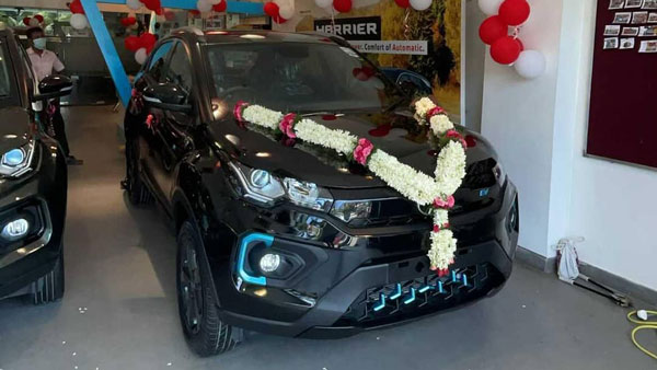 2017க்கு பிறகு விற்பனையில் முதலிடத்தில் டாடா நெக்ஸான் காம்பெக்ட் எஸ்யூவி!! டாடா தொட்டதெல்லாம் தங்கமா மாறுதே!