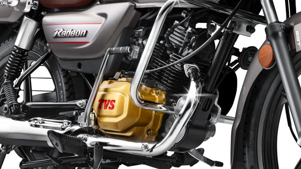சூப்பரான விலை... புதிய அவதாரத்தில் TVS Radeon பைக் அறிமுகம்... மைலேஜ் எவ்ளோனு தெரிஞ்சா உடனே புக் பண்ணீருவீங்க!