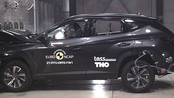 மோதல் ஆய்வில் ஐந்துக்கு 5 ஸ்டார்களை பெற்ற Hyundai Tucson! இந்த கார்தாங்க இந்தியாவிற்கு வரபோகுது?