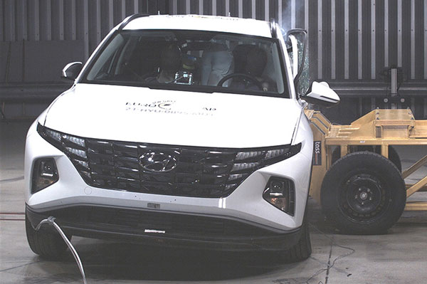மோதல் ஆய்வில் ஐந்துக்கு 5 ஸ்டார்களை பெற்ற Hyundai Tucson! இந்த கார்தாங்க இந்தியாவிற்கு வரபோகுது?