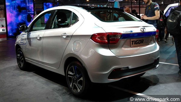 Tata-வின் மலிவு விலை மின்சார கார்களை வாங்கணும்னா 6 மாசங்கள் காத்திருக்கணுமாம்... இவ்ளோ எதுக்குங்க?