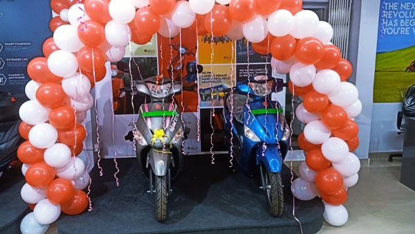 வெறும் 7 மாதங்களில் 50,000 மக்களை சென்றடைந்திருக்கும் ஹீரோ எலக்ட்ரிக்!! டெலிவிரியில் புதிய மைல்கல்