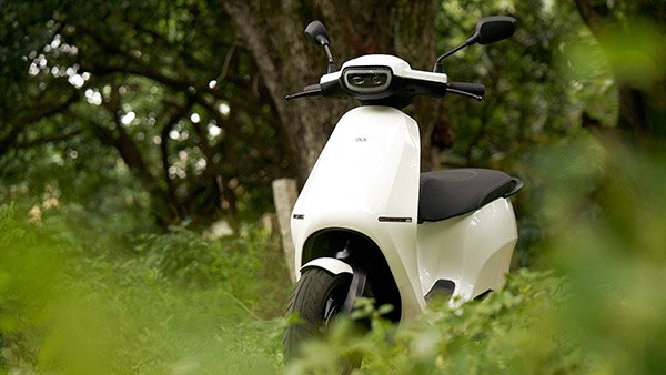 ஓலா இ-ஸ்கூட்டர்களுக்கு நெதர்லாந்தில் இருந்து வந்துள்ள ஆர்டர்!! ஸ்பெஷலாக ஆரஞ்ச் நிறத்தில் தயாராகுகின்றன