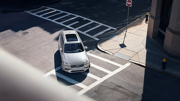 Volvo XC90 இந்தியாவில் விற்பனைக்கு அறிமுகம்! இதோட ஸ்பெஷல் என்ன தெரிஞ்சா நீங்களும் வாங்க ஆசப்படுவீங்க!
