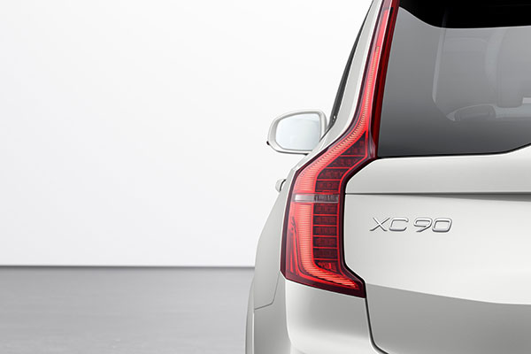 Volvo XC90 இந்தியாவில் விற்பனைக்கு அறிமுகம்! இதோட ஸ்பெஷல் என்ன தெரிஞ்சா நீங்களும் வாங்க ஆசப்படுவீங்க!