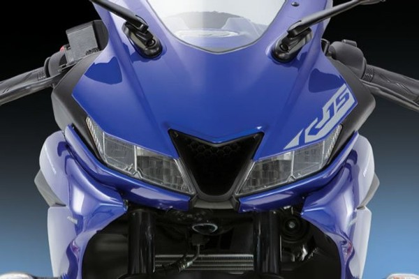 விலை குறைவான தேர்வாக Yamaha R15S V3 இந்தியாவில் அறிமுகம்... ஸ்டைலும், திறன் வெளிப்பாடும் வேற லெவல்!இதோ முழு விபரம்!