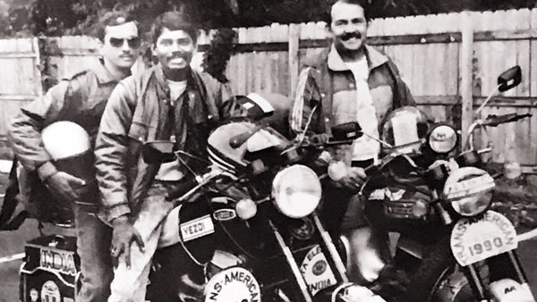 மீண்டும் இந்தியாவில் அறிமுகமாகிறது யெஸ்டி பைக்குகள்... டீசர் வெளியீட்டால் ரசிகர்கள் குஷி!