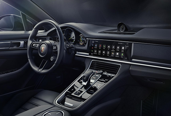Porsche Panamera Platinum Edition இந்தியாவில் அறிமுகம்! எப்பப்பா இதோட விலை இவ்ளோ அதிகமா!!