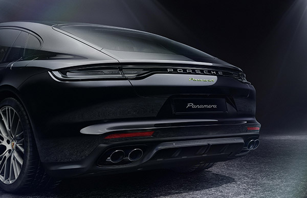 Porsche Panamera Platinum Edition இந்தியாவில் அறிமுகம்! எப்பப்பா இதோட விலை இவ்ளோ அதிகமா!!