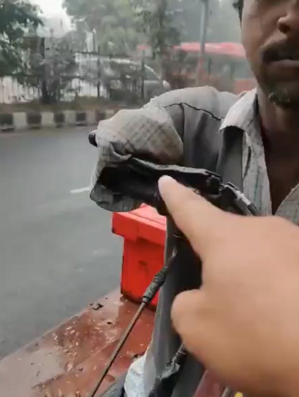 “கை, கால்கள் இல்லையென்றால் என்ன? நான் வேலை தருகிறேன்” - மாற்றுத்திறனாளிக்கு உதவிகரம் நீட்டும் ஆனந்த் மஹிந்திரா