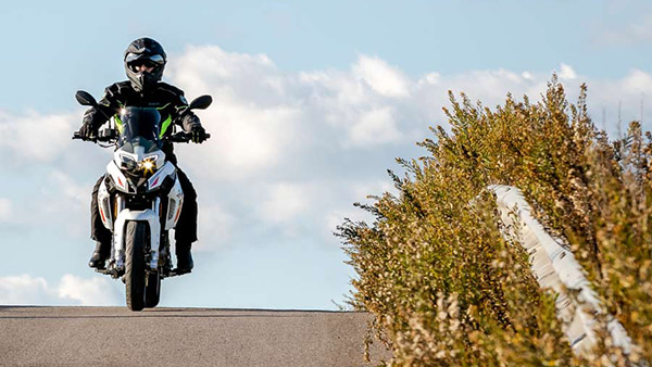 Benelli-இன் மலிவு விலை அட்வென்சர் பைக்கிற்கு இந்தியாவில் புக்கிங் தொடக்கம்... ரூ. 6 ஆயிரம் மட்டும் போதும்!