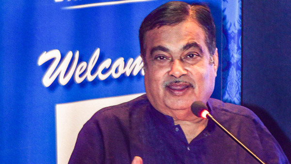 ரெண்டு வருஷத்துல பெட்ரோல் வாகனங்களுக்கு இணையான விலையில் இ-வாகனங்கள் கிடைக்கும்... நிதின் கட்கரி உறுதி!