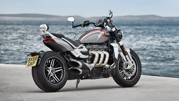 Triumph Rocket 3 221 சிறப்பு பதிப்பு மோட்டார்சைக்கிள் அறிமுகம்... தயவு செஞ்சு இதோட விலைய மட்டும் கேட்காதீங்க!
