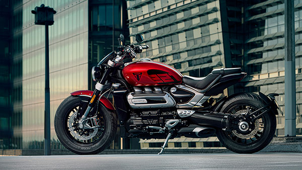 Triumph Rocket 3 221 சிறப்பு பதிப்பு மோட்டார்சைக்கிள் அறிமுகம்... தயவு செஞ்சு இதோட விலைய மட்டும் கேட்காதீங்க!