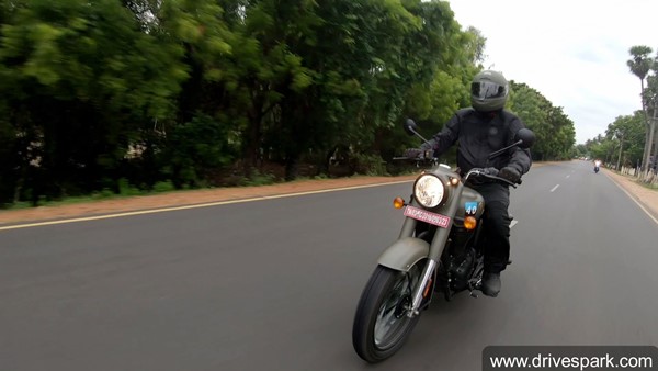 350 சிசி பைக்கில் சம்பவம் செய்த ராயல் என்ஃபீல்டு . . . போட்டிக்கு யாருமே இல்ல . . .