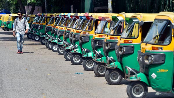 இந்தியாவில் ஆட்டோவிற்கு இவ்வளவு கிராக்கியா? ஒரு வருடத்தில் டபுள் ஆன விற்பனை... 2 இந்தியாவில் ஆட்டோவிற்கு இவ்வளவு கிராக்கியா ? ஒரு வருடத்தில் டபுள் ஆன விற்பனை. . .