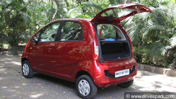 என்ன டாடா பாதுகாப்பான இருசக்கர வாகனத்தை உருவாக்க முயற்சி செஞ்சாங்களா?.. இது எப்போ?.. நானோ கார் உருவாகிய கதை! சுவராஷ்யமான தகவலை பகிர்ந்த ரத்தன் டாடா...