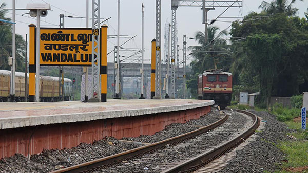 ரேட் கம்மியா இருந்தாலும் ரயில்வே தண்டவாளத்திற்கு பக்கத்துல இடம், வீடு வாங்க கூடாது... இவ்ளோ பிரச்னைகள் வருமா?