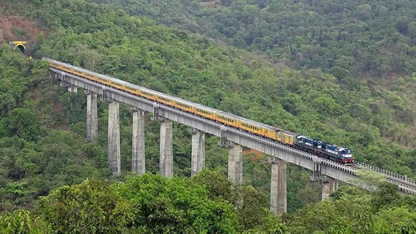 ரயிலில் டிக்கெட் புக் பண்ணும்போது விரும்பிய சீட் கிடைக்காது . . . இதுக்கு பின்னாடி உள்ள சயின்ஸை யாரும் சொல்ல மாட்டாங்க !