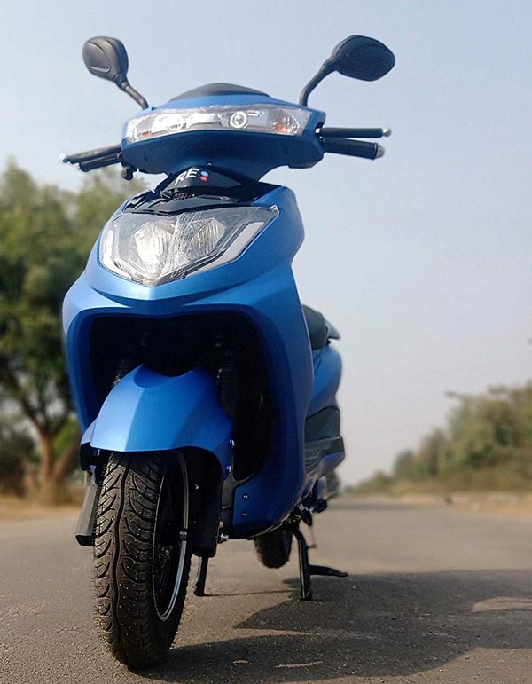 மெட்டல் பேனல், கன்னெக்ட் டிரைவ் அம்சங்களுடன் ஸ்டோரி இ-ஸ்கூட்டர் அறிமுகம்... ரூ. 86,900 விற்பனைக்கு வந்திருக்கு!