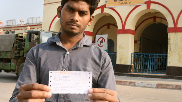 இத மட்டும் ஃபாலோ பண்ணீங்க தட்கல் டிக்கெட் கன்ஃபார்மாக்கலாம்... வெறும் நான்கே ஸ்டெப்கள்தான் உங்களுக்கான இருக்கையை உறுதியாக்கும்!