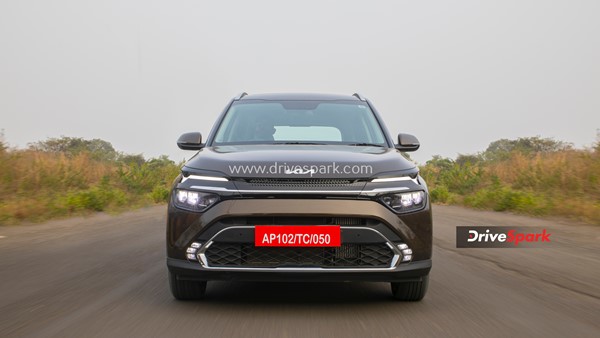இந்தியாவில் இந்த கார்களை வாங்க வேண்டுமென்றால் ஒற்றை காலில் தவம் கிடக்கணும்... அவ்ளோ டிமாண்ட் இருக்கு! 4 இந்தியாவில் இந்த கார்களை வாங்க வேண்டுமென்றால் ஒற்றை காலில் தவம் கிடக்கணும்... அவ்ளோ டிமாண்ட் இருக்கு!