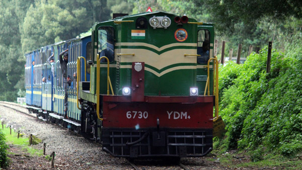 டீசல், எலெக்ட்ரிக், பயணிகள், சரக்கு என ரயில் இன்ஜின்களின் வகைகளை எப்படிக் கண்டுபிடிப்பது? இவ்வளவு சுலபமா ஒரு வழி இருக்குதா?