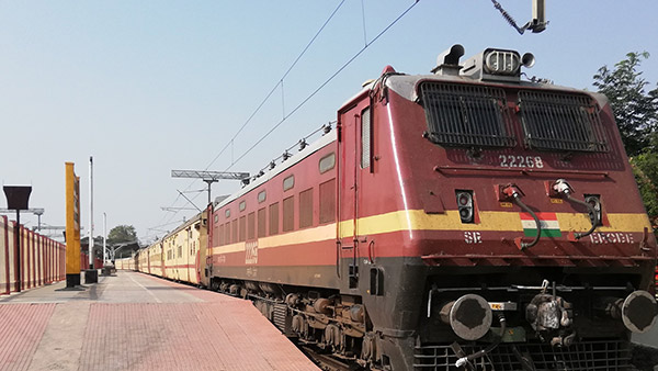 டீசல், எலெக்ட்ரிக், பயணிகள், சரக்கு என ரயில் இன்ஜின்களின் வகைகளை எப்படிக் கண்டுபிடிப்பது? இவ்வளவு சுலபமா ஒரு வழி இருக்குதா?