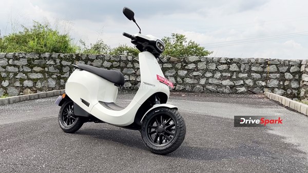 ஓலா எலெக்ட்ரிக் ஸ்கூட்டரில் இப்படி ஒரு அப்டேட்டா? வேற லெவலுக்கு மாறிருச்சு . . . உடனே வாங்கணும் போல தோணுது !