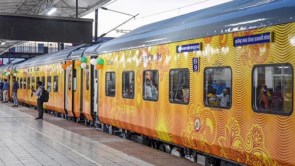ரயில்கள் விபத்தில் சிக்காமல் இருக்கப் பிரிட்டிஷ் காலத்திலேயே இப்படி ஒரு டெக்னிக்கா? இன்னிக்கு இதை எல்லோரும் மறந்துட்டோம் . . .
