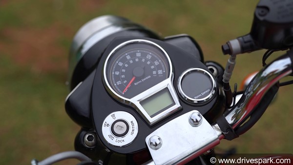 ராயல் என்பீல்டு கிளாசிக் 350-ஐ காட்டிலும் புதிய ஹண்டர் 350 எந்த அளவிற்கு சிறந்தது? ஒற்றுமைகள் & வேற்றுமைகள்...