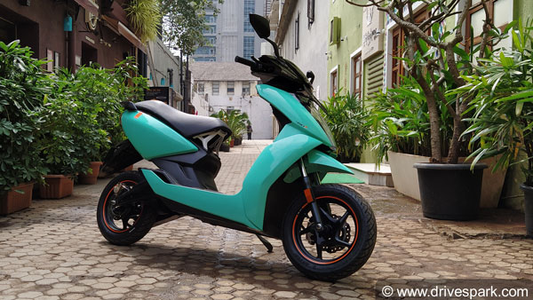ஓசூர் தொழிற்சாலையில் தரமான சம்பவம்... எலெக்ட்ரிக் ஸ்கூட்டர் உற்பத்தியில் புதிய சாதனையை படைத்த ஏத்தர்!