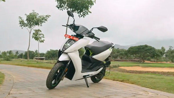 ஓசூர் தொழிற்சாலையில் தரமான சம்பவம்... எலெக்ட்ரிக் ஸ்கூட்டர் உற்பத்தியில் புதிய சாதனையை படைத்த ஏத்தர்!