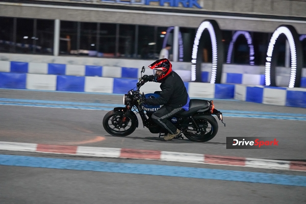 Low-cost Royal Enfield Hunter 350 Bike to Attract Youth - Review