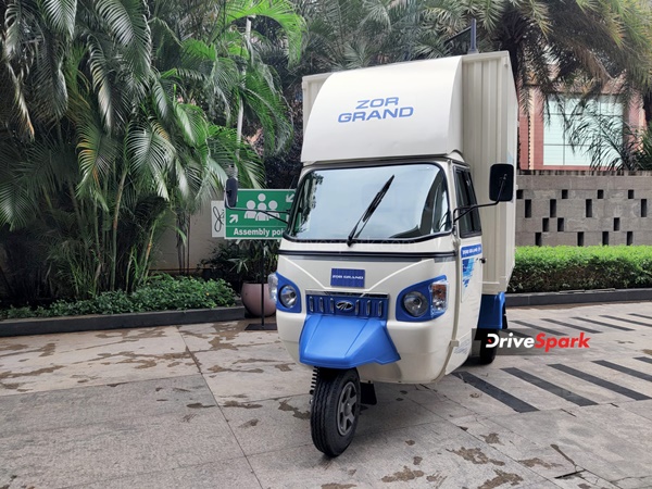 போற போக்க பாத்தா மாருதியவே காலி பண்ணிடும் போல... புதுசா அறிமுகம் செய்த மஹிந்திரா கார்களுக்கு சூப்பர் டிமாண்ட் நிலவுது! இதோ ஆதாரம்!