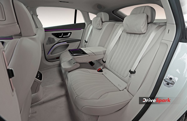 Mercedes EQS 580 in Tamil : reviewசிங்கிள் சார்ஜில் அசால்டா சென்னை - கன்னியாகுமரி போலாம்... மெர்சிடீஸ் இக்யூஎஸ் 580 கார் ரிவியூ 15 சிங்கிள் சார்ஜில் அசால்டா சென்னை - கன்னியாகுமரி போலாம் . . . மெர்சிடீஸ் இக்யூஎஸ் 580 கார் ரிவியூ . . .