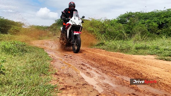 No one has heard of such a bike... But the bike is clean. . . - Moto Morini X-Cap 650X Review. . .