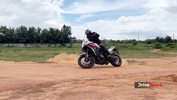 No one has heard of such a bike... But the bike is clean. . . - Moto Morini X-Cap 650X Review. . .