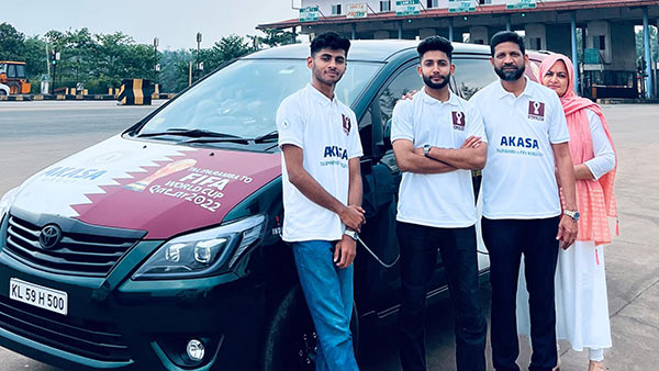 டொயோட்டா இன்னோவா கார் இவ்ளோ தூரம் ஓடுமா! உலகையே திரும்பி பார்க்க வைத்த இந்திய குடும்பம்! டொயோட்டா இன்னோவா கார் இவ்ளோ தூரம் ஓடுமா! உலகையே திரும்பி பார்க்க வைத்த இந்திய குடும்பம்!