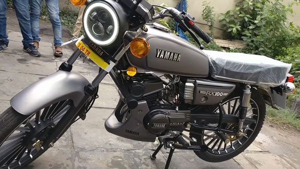 2கே கிட்டிகளை குறி வைக்கும் யமஹா! ஆர்எக்ஸ் 100 பைக்கை மீண்டும் களத்தில் இறக்கி பெரிய சம்பவத்தைப் பண்ண போறாங்க 2கே கிட்டிகளை குறி வைக்கும் யமஹா! ஆர்எக்ஸ் 100 பைக்கை மீண்டும் களத்தில் இறக்கி பெரிய சம்பவத்தைப் பண்ண போறாங்க