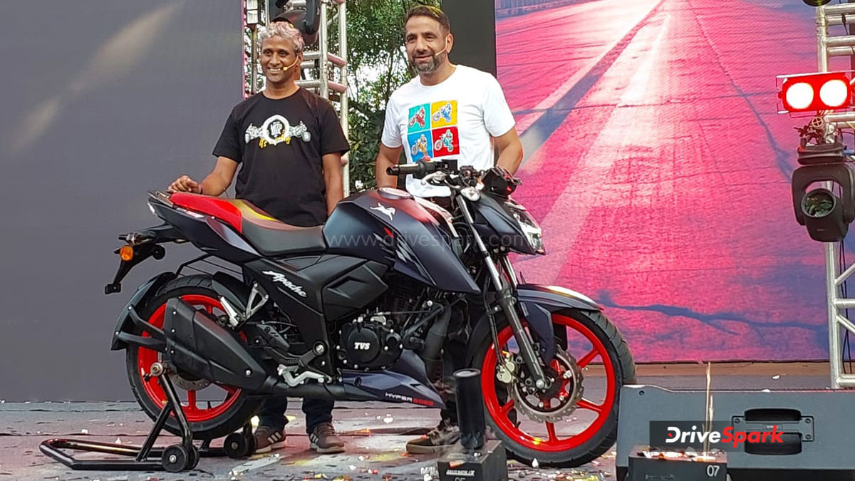 TVS Apache RTR 160 4V Launched பல்சர் 150 மார்க்கெட்டை சரிக்க போகும்