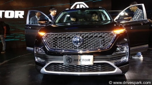 2வது சுற்றிலும் மிரட்டும் எம்ஜி ஹெக்டர்... வெறும் பத்தே நாட்களில் குவிந்த புக்கிங் எவ்வளவு தெரியுமா?