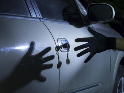 கார் திருடுபோவதை தவிர்ப்பதற்கான சில எளிய வழிகள்!