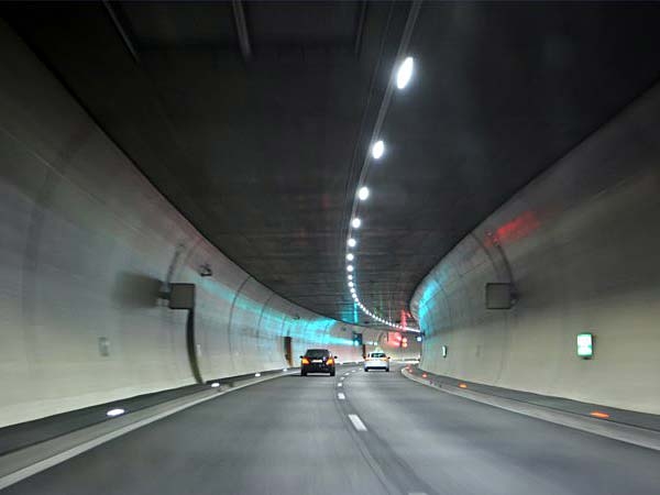 உலகின் மிக நீளமான டாப்-10 சுரங்க வழிப்பாதைகள் உலகின் மிக நீளமான டாப்-10 சுரங்க வழிப்பாதைகள்